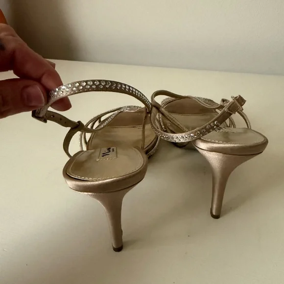 Nina Women's Elegant Brown Strappy Heels - Picture 4 of 4